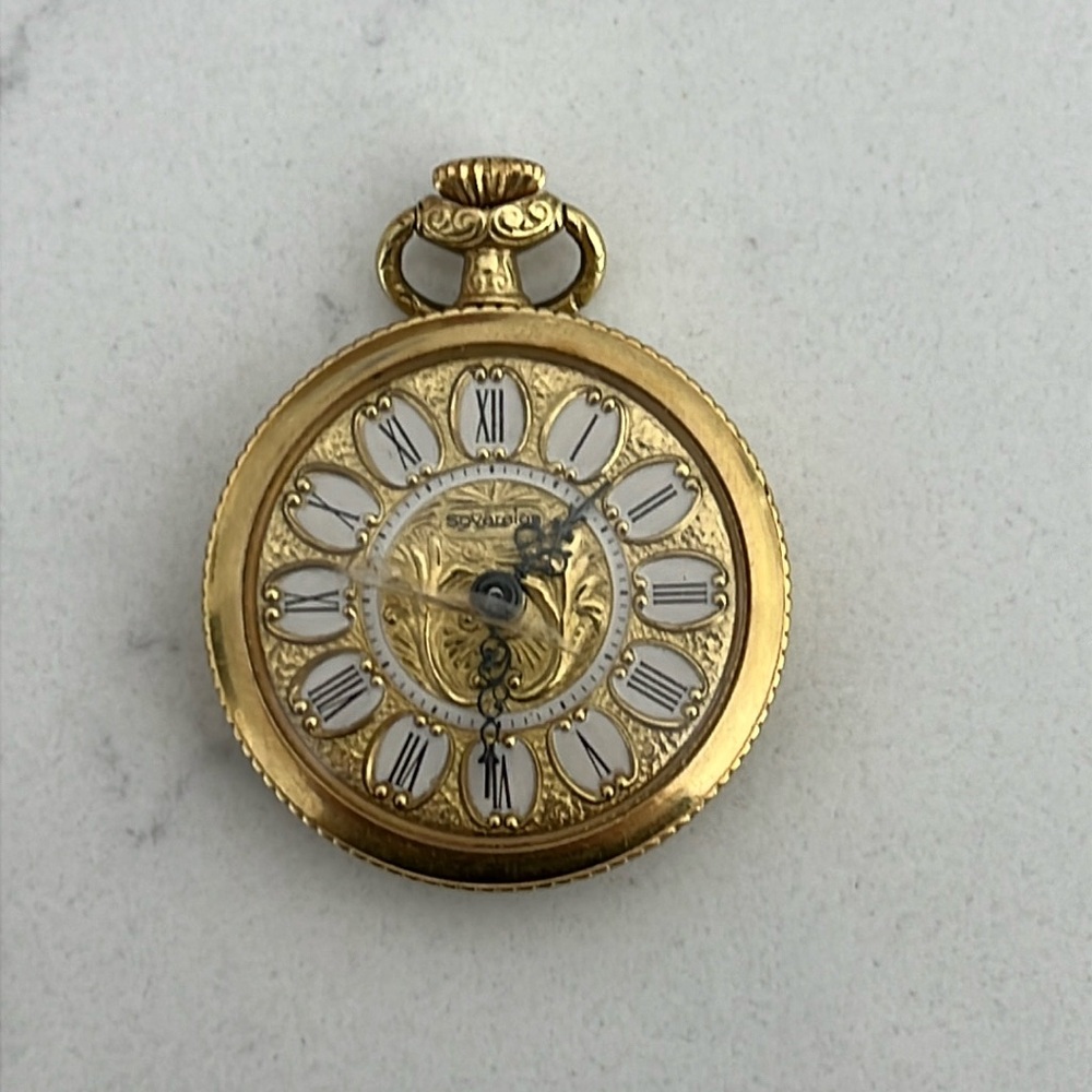 Sovereign, round gold-tone, Roman numeral pocket watch